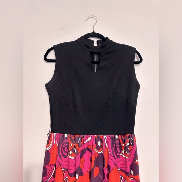 Vintage 70s Psychedelic Floral Polyester Keyhole Maxi Dress Pink Black - Picture 2 of 6